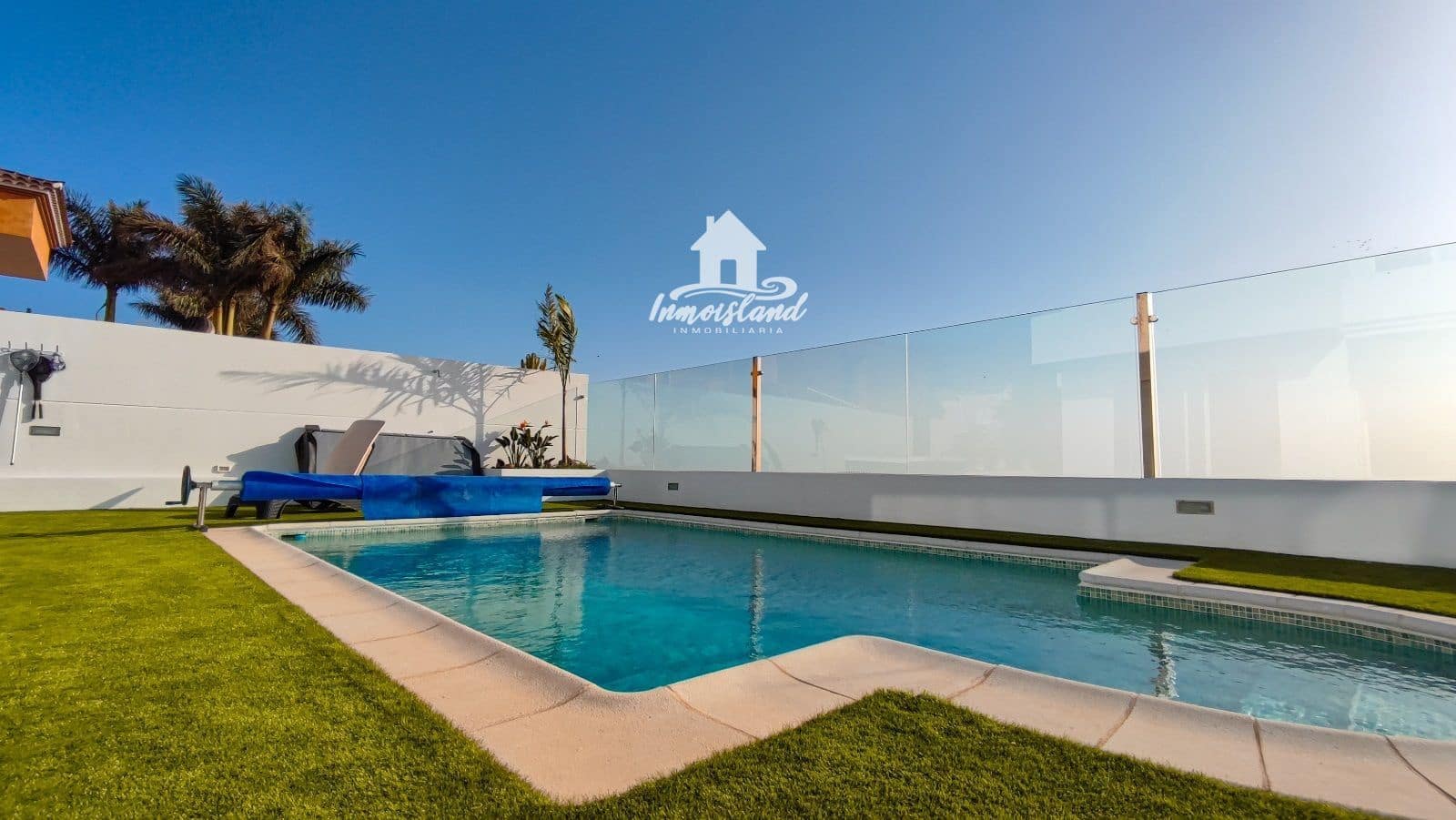 4 soveværelse Villa til leje i Adeje med swimmingpool - € 8.000 (Ref: 8242444)