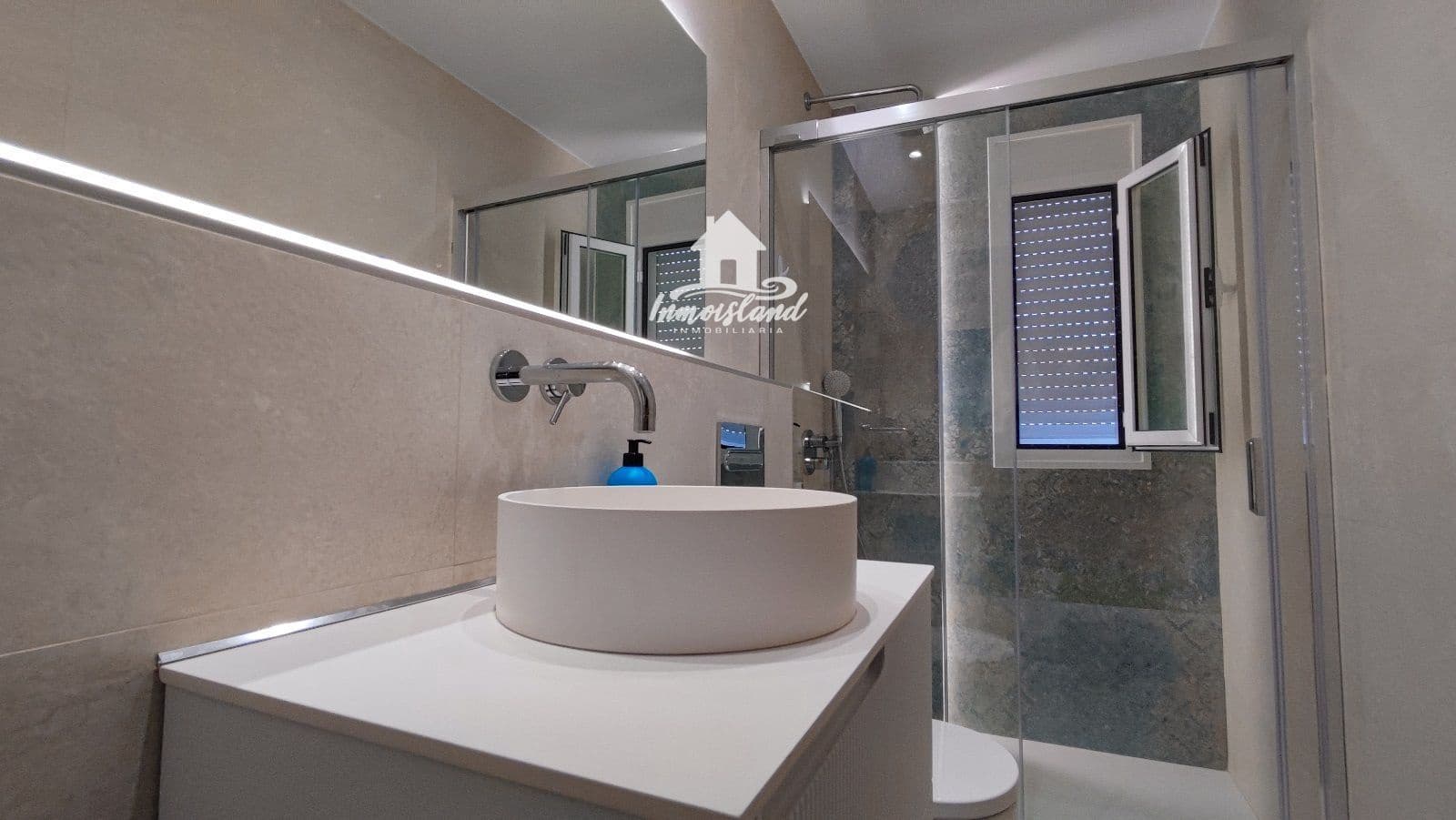 4 soveværelse Villa til leje i Adeje med swimmingpool - € 8.000 (Ref: 8242444)