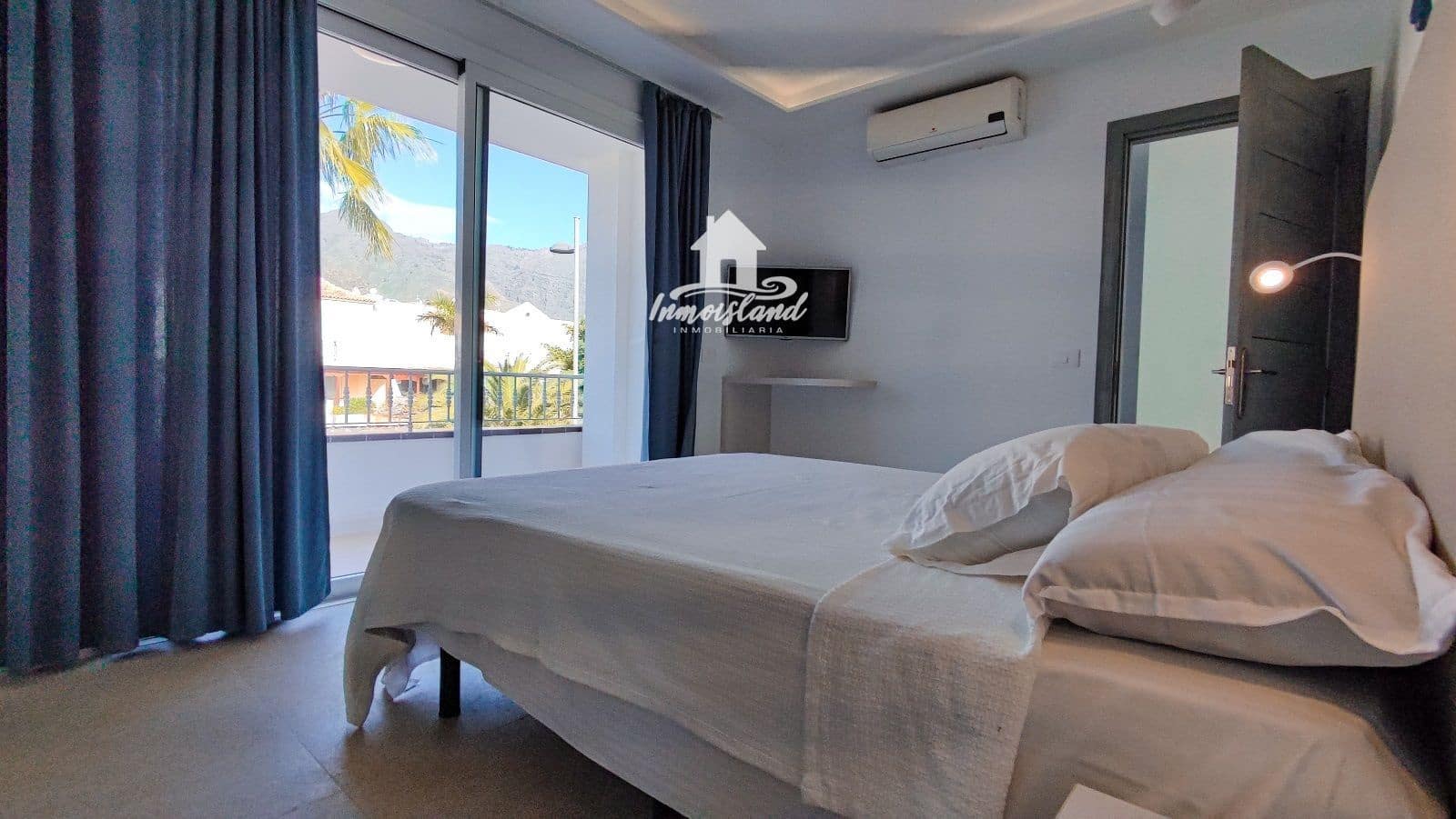 4 soveværelse Villa til leje i Adeje med swimmingpool - € 8.000 (Ref: 8242444)