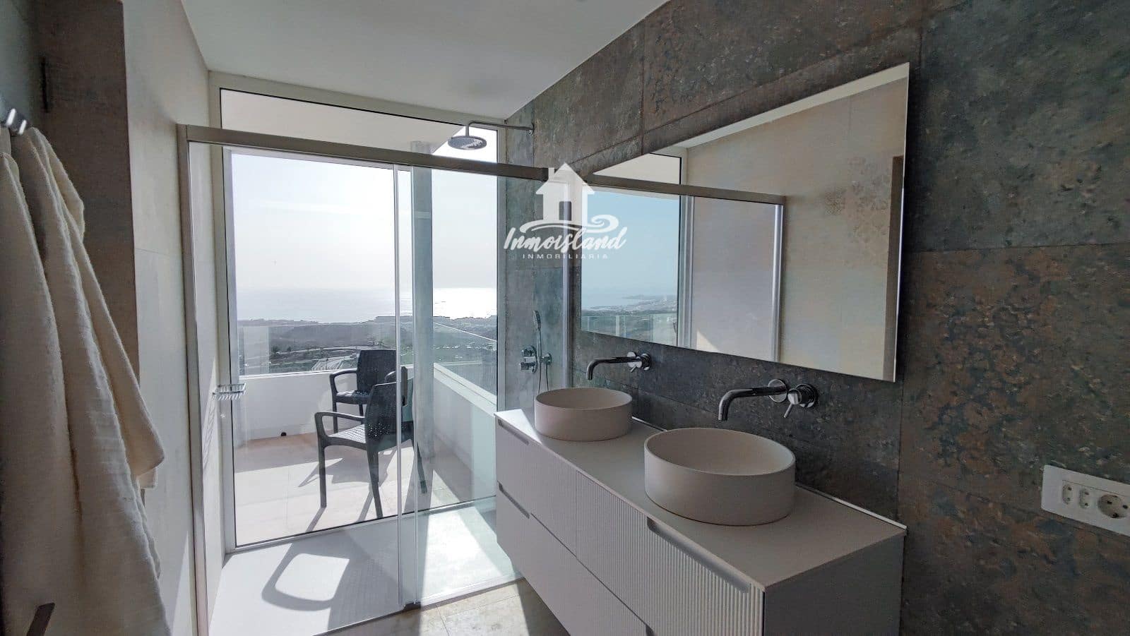 4 soveværelse Villa til leje i Adeje med swimmingpool - € 8.000 (Ref: 8242444)