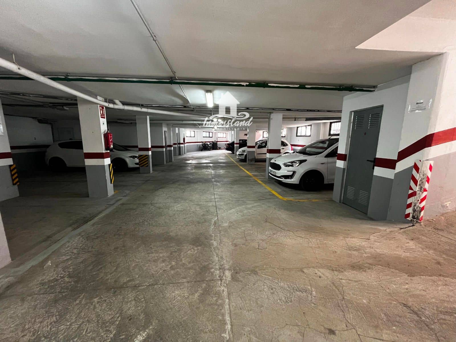 Garage til salg i Las Galletas - € 37.000 (Ref: 8862093)