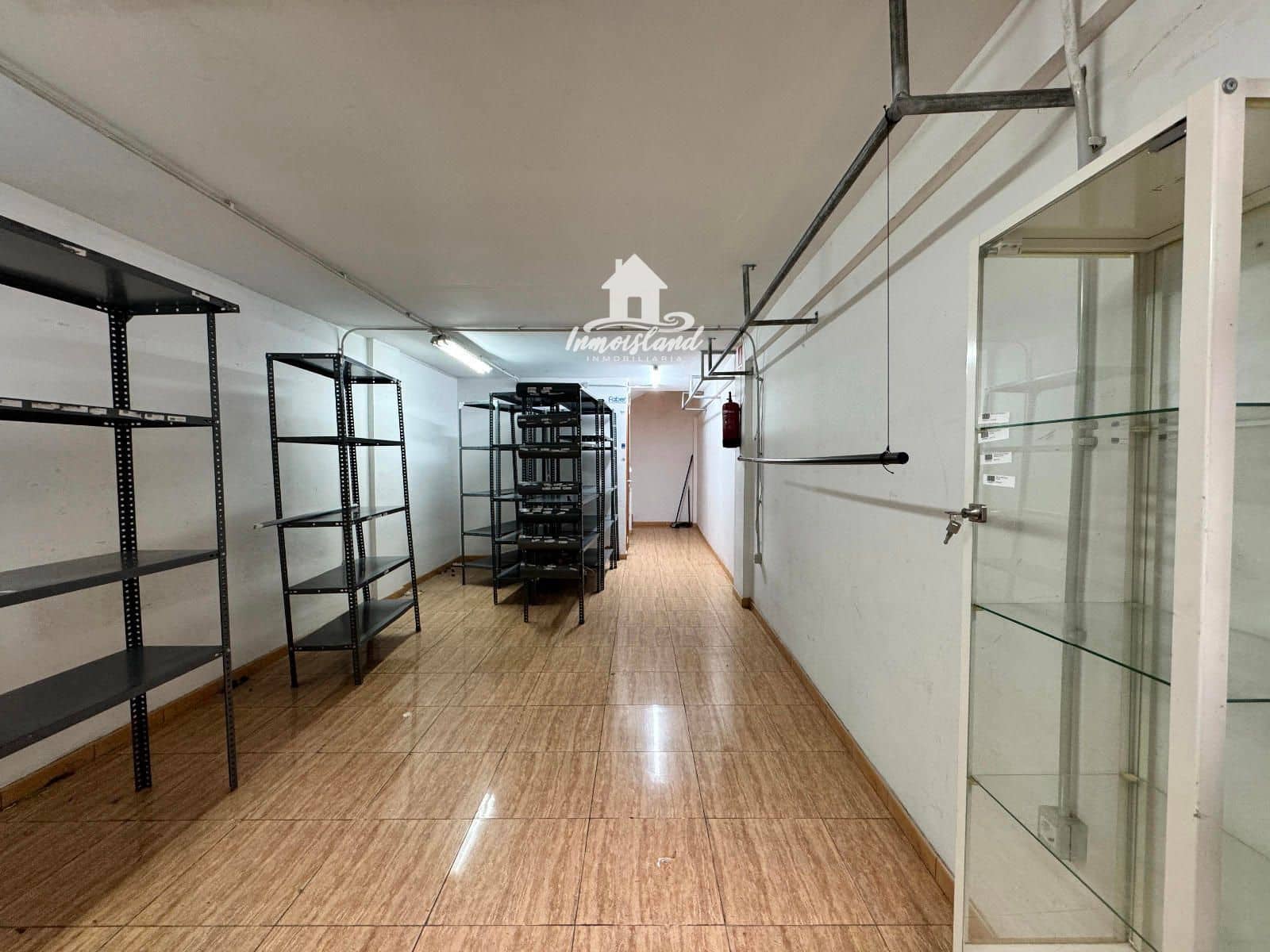 Commercial for sale in Adeje - € 165,000 (Ref: 8898098)