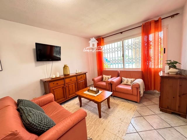 2 makuuhuone Asunto vuokrattavana paikassa Costa del Silencio, Arona mukana uima-altaan - 1 100 € (Ref: 9105856)