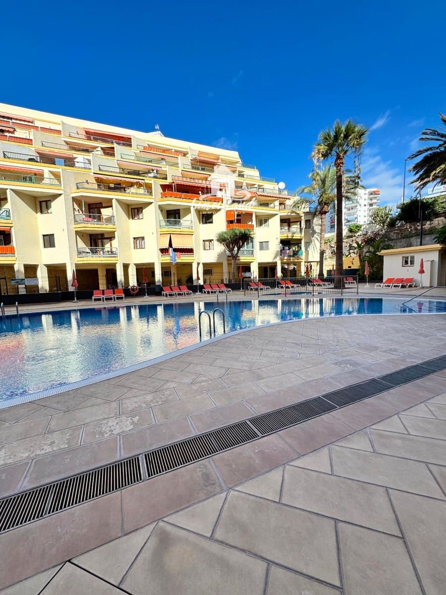 1 bedroom Flat for sale in Arona with pool - € 290,000 (Ref: 9263845)