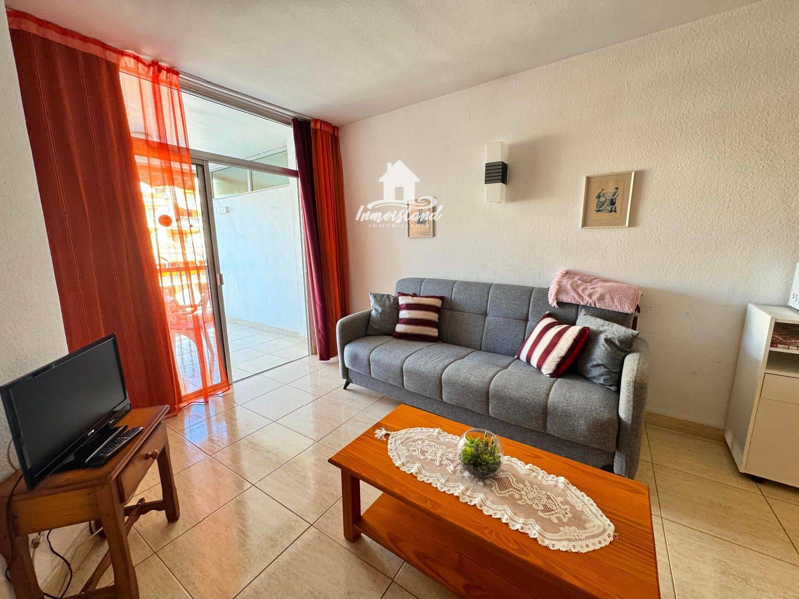 1 bedroom Flat for sale in Arona with pool - € 290,000 (Ref: 9263845)