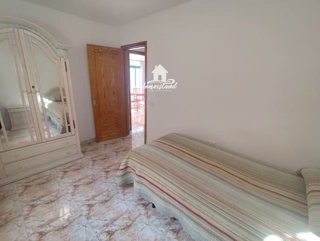 Appartement de 2 chambres à louer à Acojeja, Guía de Isora avec garage - 950 € (Ref: 9306895)