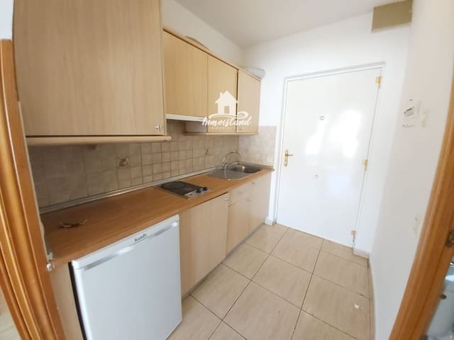 Leilighet til salgs i Costa del Silencio, Arona med svømmebasseng - € 146 000 (Ref: 9395353)