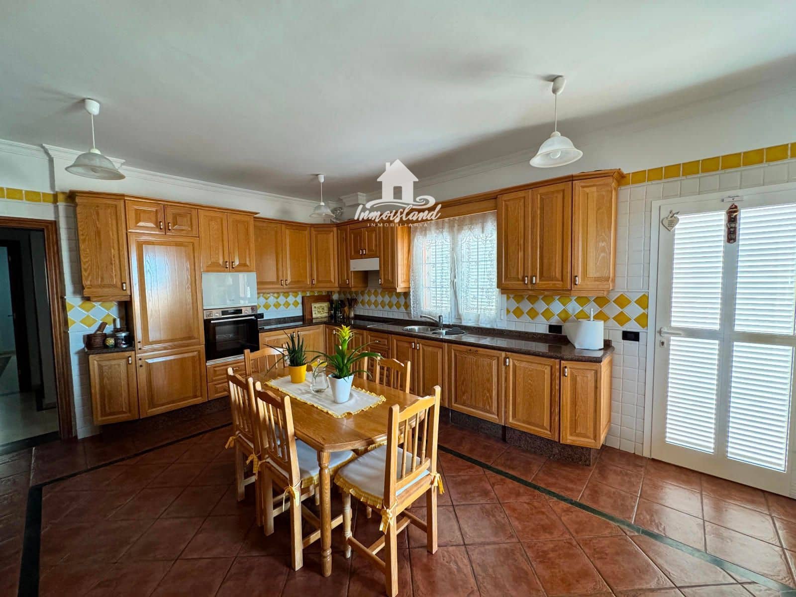 4 soveværelse Villa til salg i Adeje med swimmingpool garage - € 1.750.000 (Ref: 9409991)