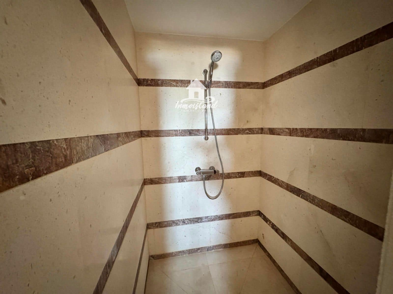 4 soveværelse Villa til salg i Adeje med swimmingpool garage - € 1.750.000 (Ref: 9409991)