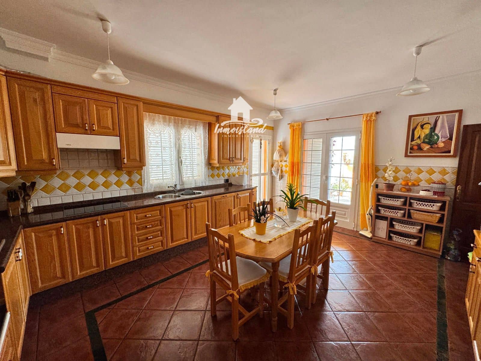 4 soveværelse Villa til salg i Adeje med swimmingpool garage - € 1.750.000 (Ref: 9409991)