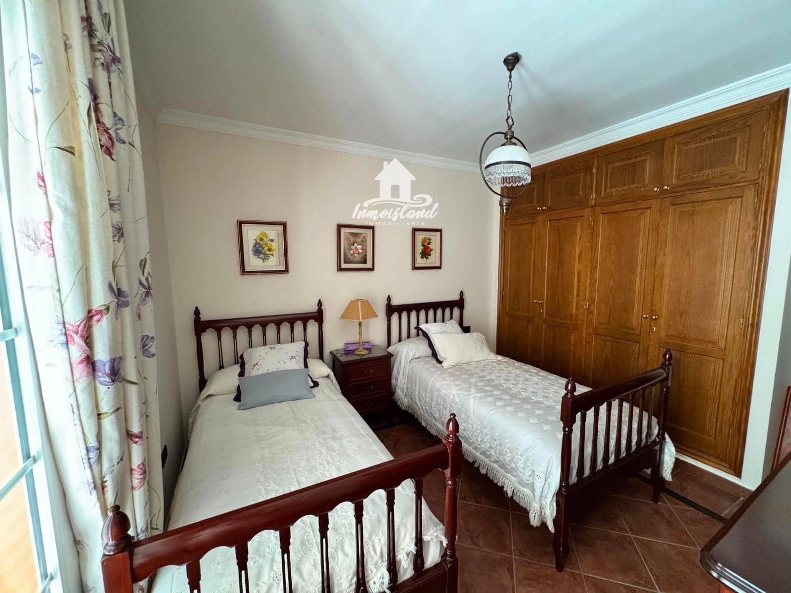 4 soveværelse Villa til salg i Adeje med swimmingpool garage - € 1.750.000 (Ref: 9409991)