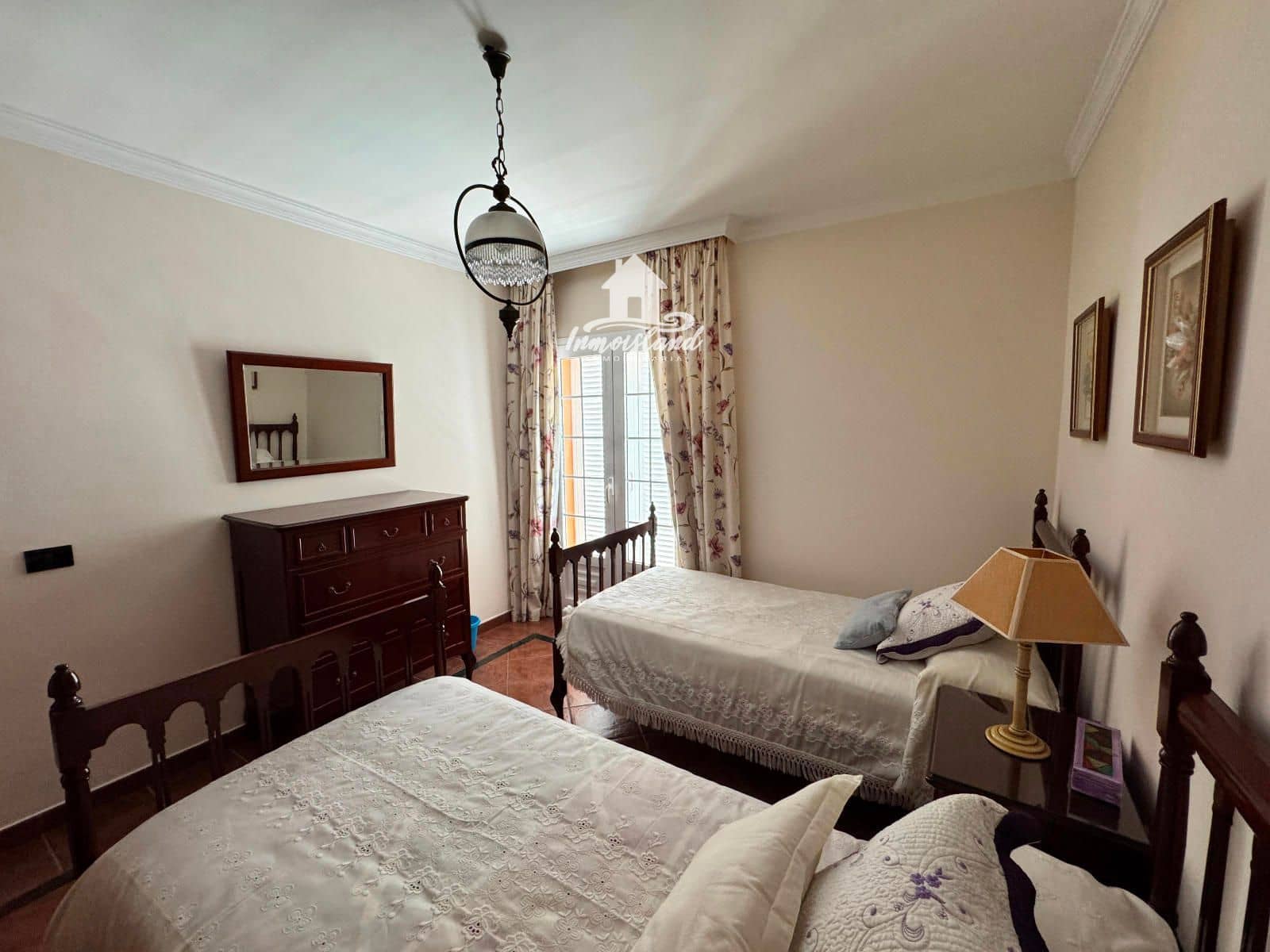 4 soveværelse Villa til salg i Adeje med swimmingpool garage - € 1.750.000 (Ref: 9409991)