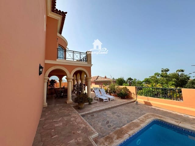 4 soveværelse Villa til salg i Casco Urbano, Adeje med swimmingpool garage - € 1.750.000 (Ref: 9409991)