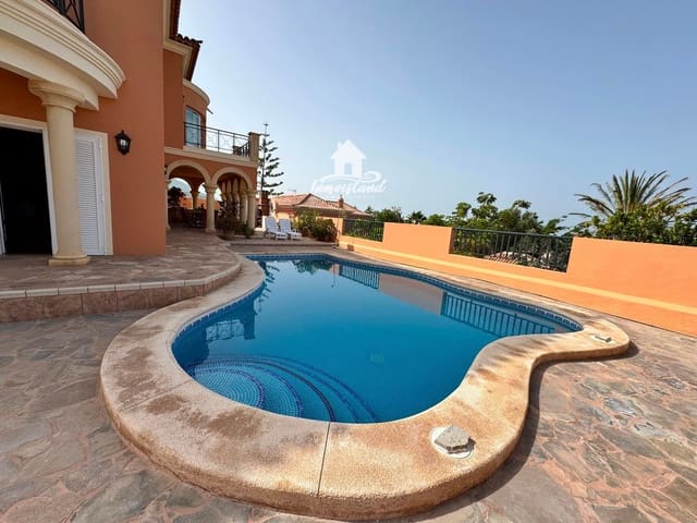 4 soveværelse Villa til salg i Casco Urbano, Adeje med swimmingpool garage - € 1.750.000 (Ref: 9409991)