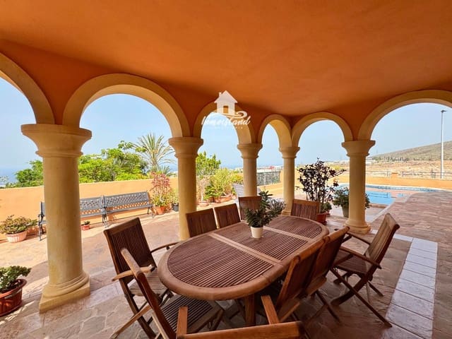 4 soveværelse Villa til salg i Casco Urbano, Adeje med swimmingpool garage - € 1.750.000 (Ref: 9409991)