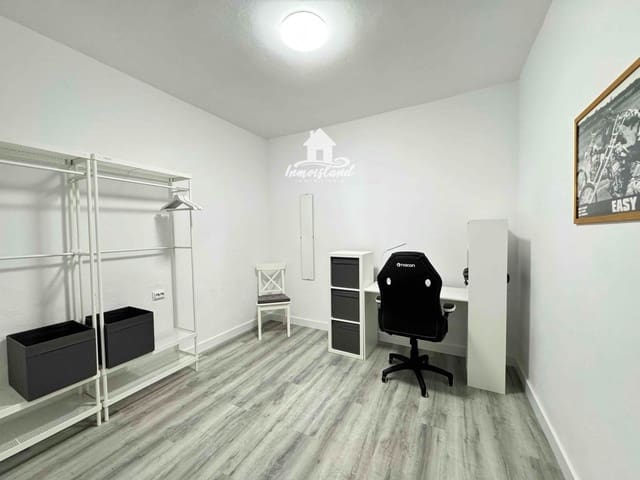 Piso de 2 habitaciones en Arona en venta - 189.000 € (Ref: 9421777)