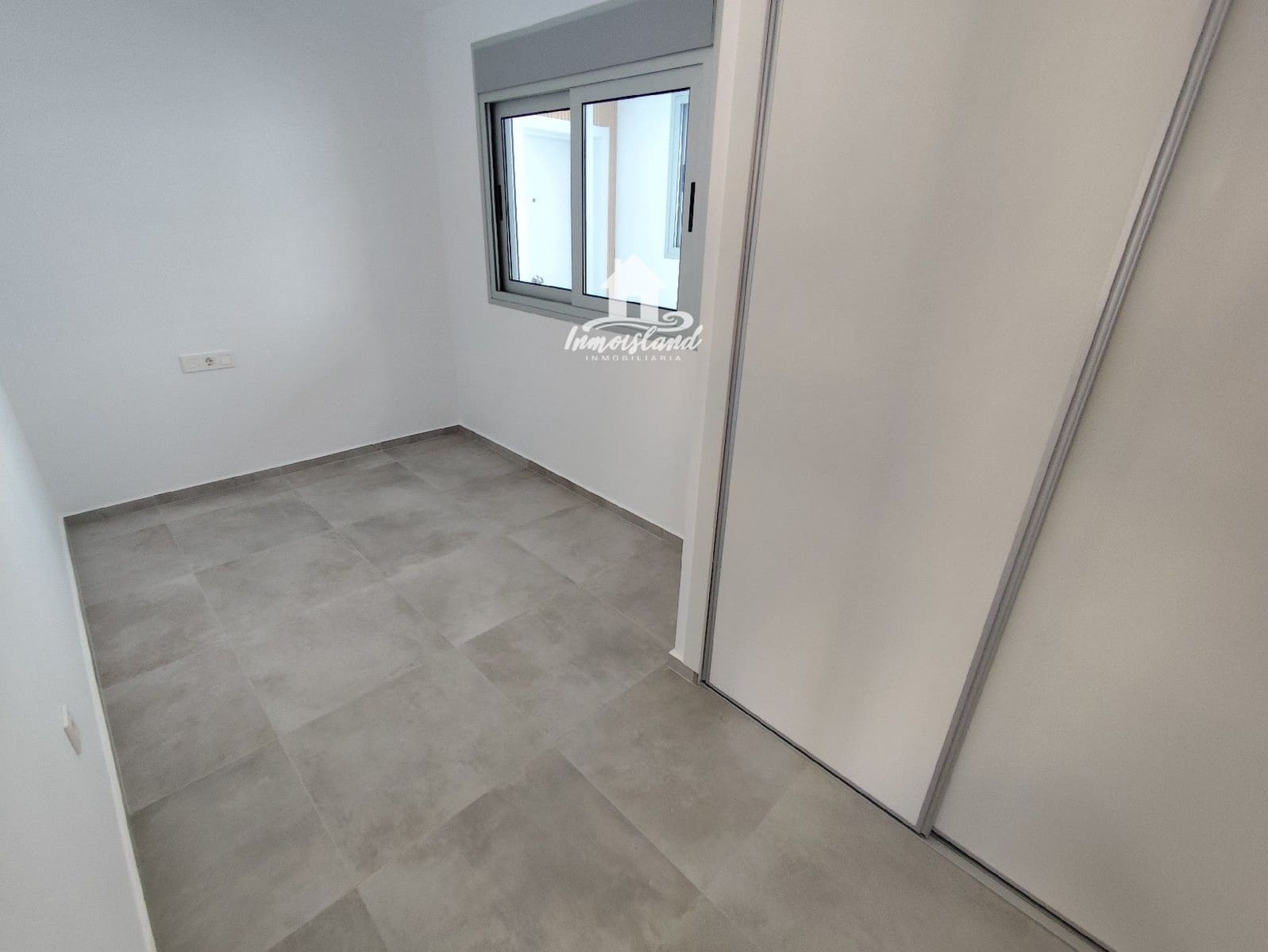 2 soveværelse Lejlighed til salg i Los Abrigos - € 285.000 (Ref: 9432377)