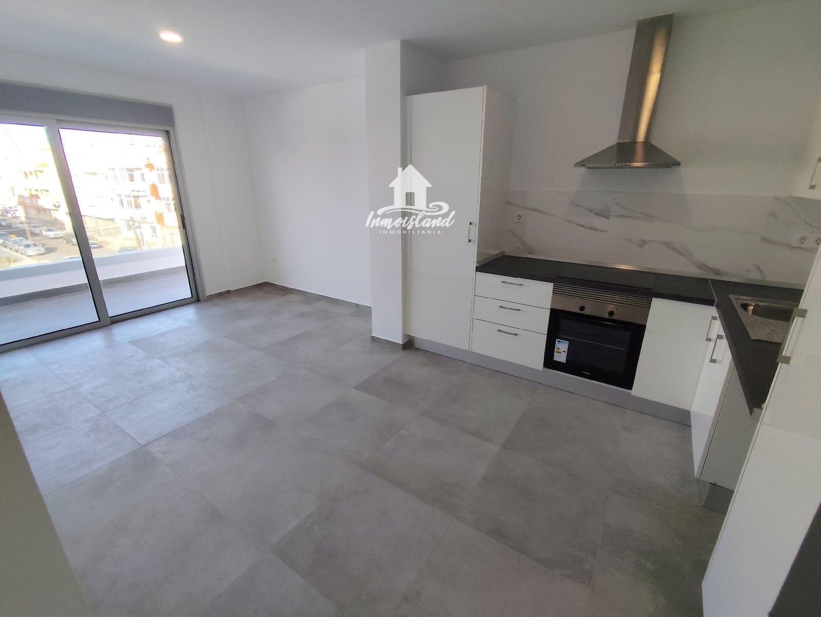 Flat for sale in Los Abrigos - € 330,000 (Ref: 9432378)