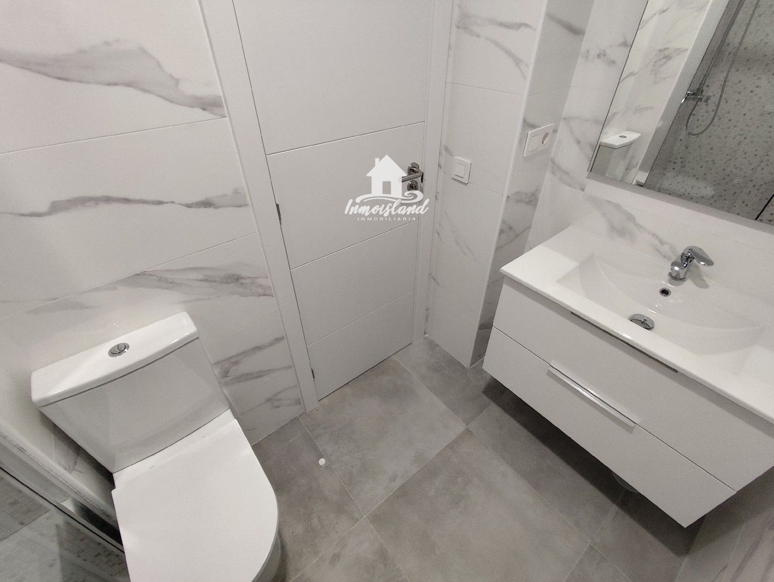 Flat for sale in Los Abrigos - € 330,000 (Ref: 9432378)