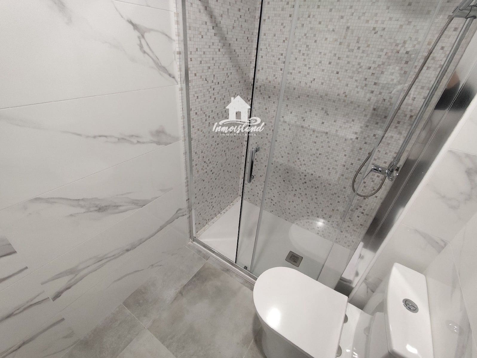 Flat for sale in Los Abrigos - € 330,000 (Ref: 9432378)