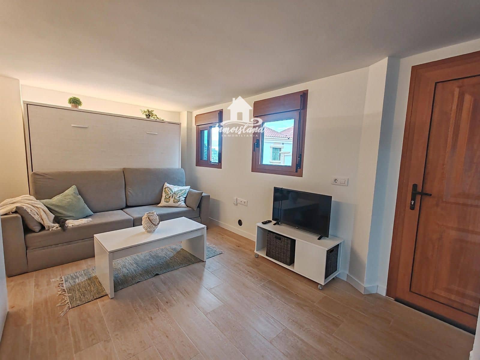 Flat for sale in Torviscas with pool - € 130,000 (Ref: 9436519)