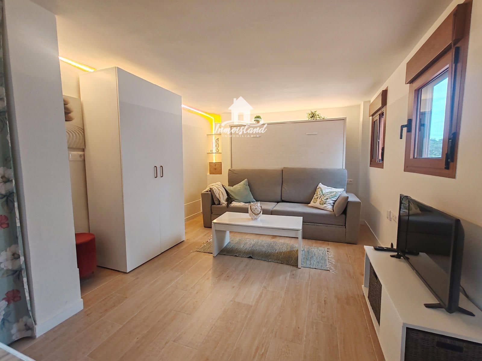 Flat for sale in Torviscas with pool - € 130,000 (Ref: 9436519)