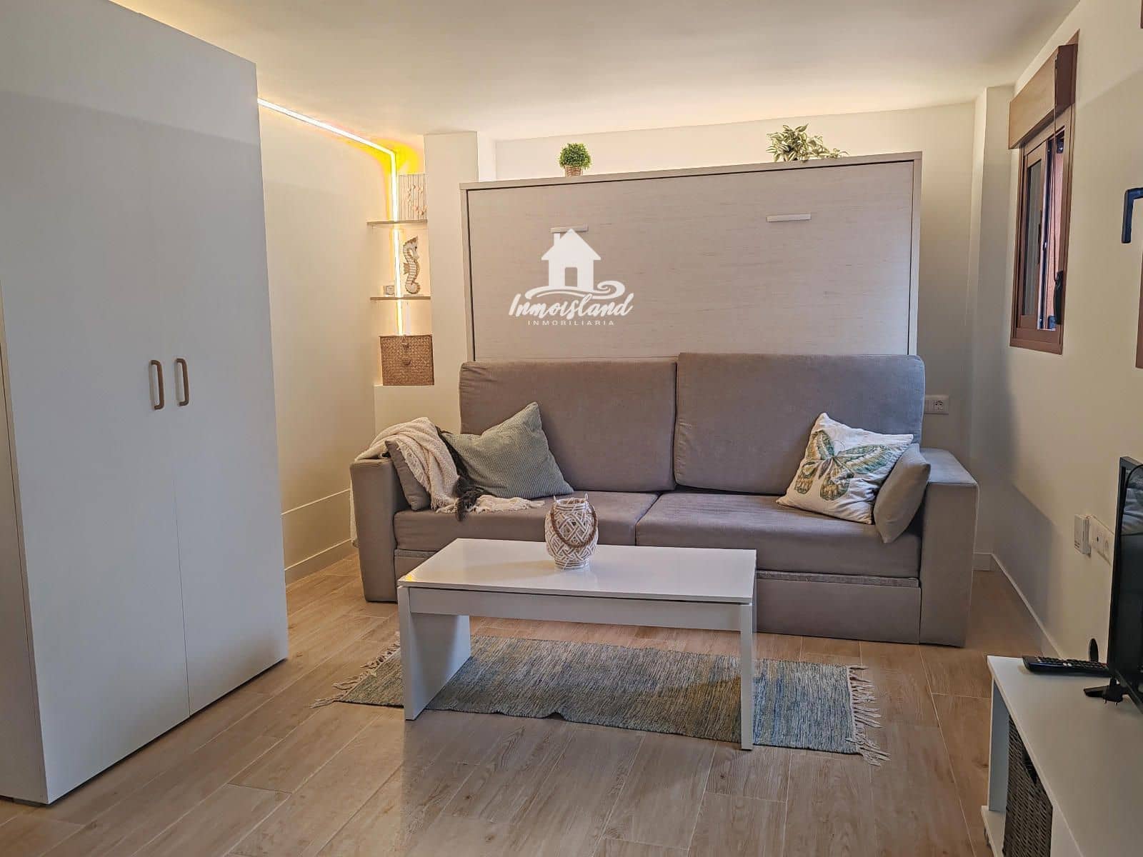 Flat for sale in Torviscas with pool - € 130,000 (Ref: 9436519)