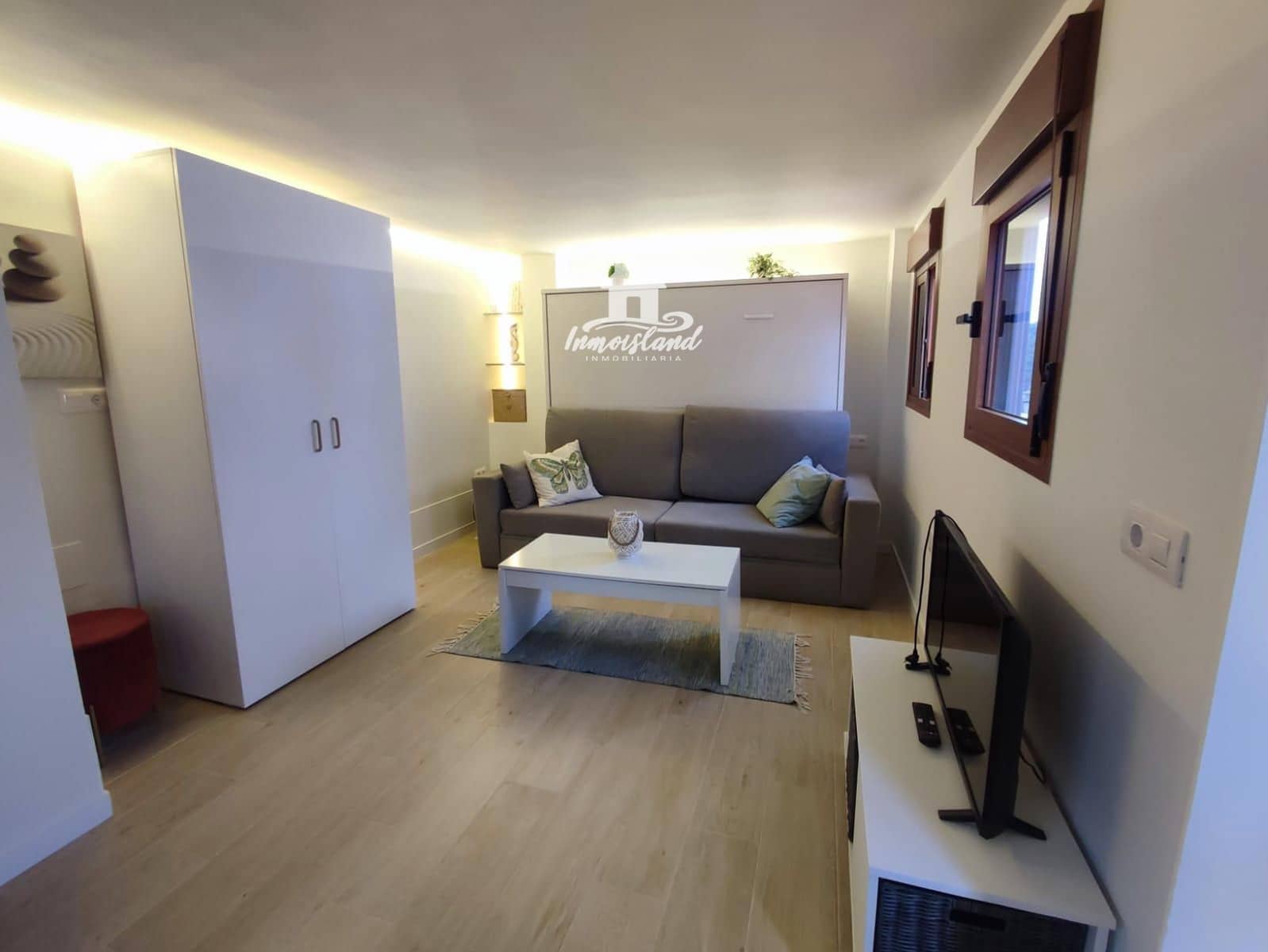 Flat for sale in Torviscas with pool - € 130,000 (Ref: 9436519)