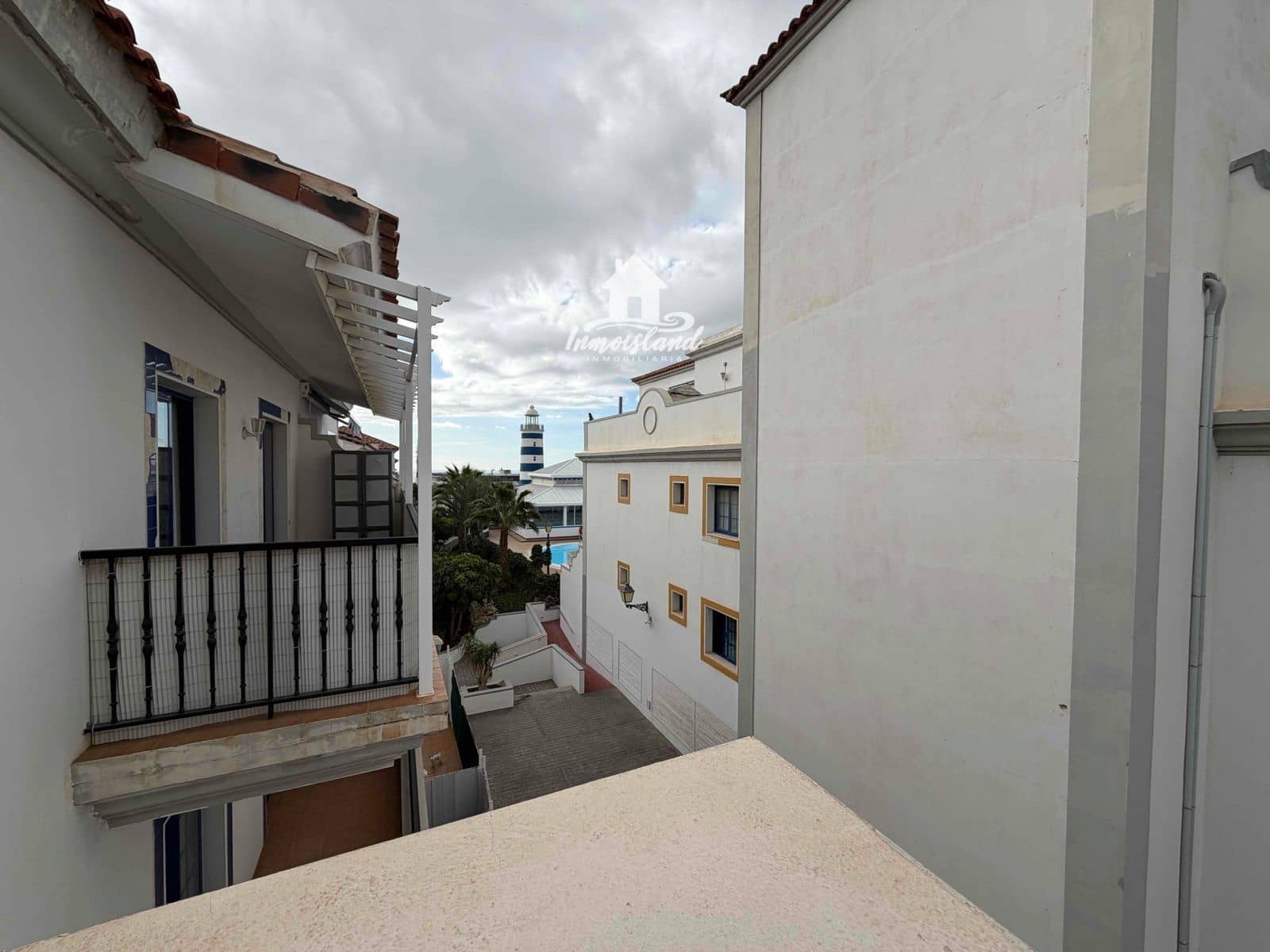 2 soverom Penthouse til salgs i Las Chafiras (San Miguel) med svømmebasseng garasje - € 450 000 (Ref: 9523473)