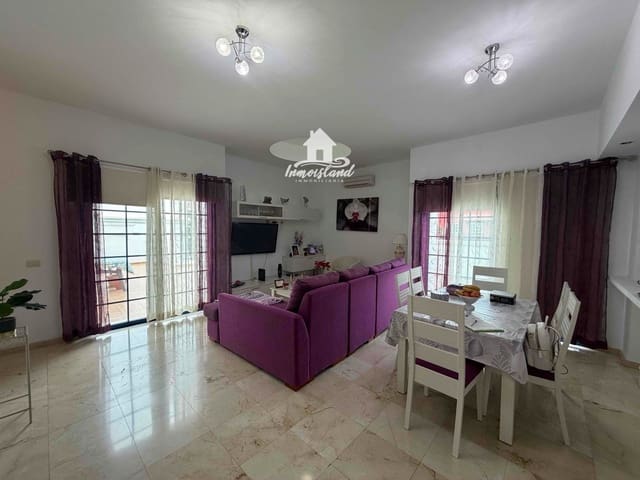 2 soverom Penthouse til salgs i Las Chafiras (San Miguel), San Miguel de Abona med svømmebasseng garasje - € 450 000 (Ref: 9523473)