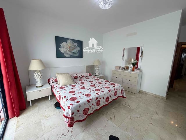 2 soverom Penthouse til salgs i Las Chafiras (San Miguel), San Miguel de Abona med svømmebasseng garasje - € 450 000 (Ref: 9523473)