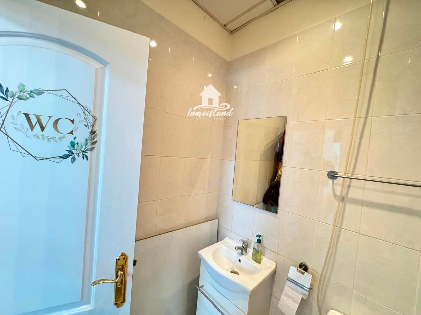 Local Commercial à louer à Arona - 800 € (Ref: 9547289)