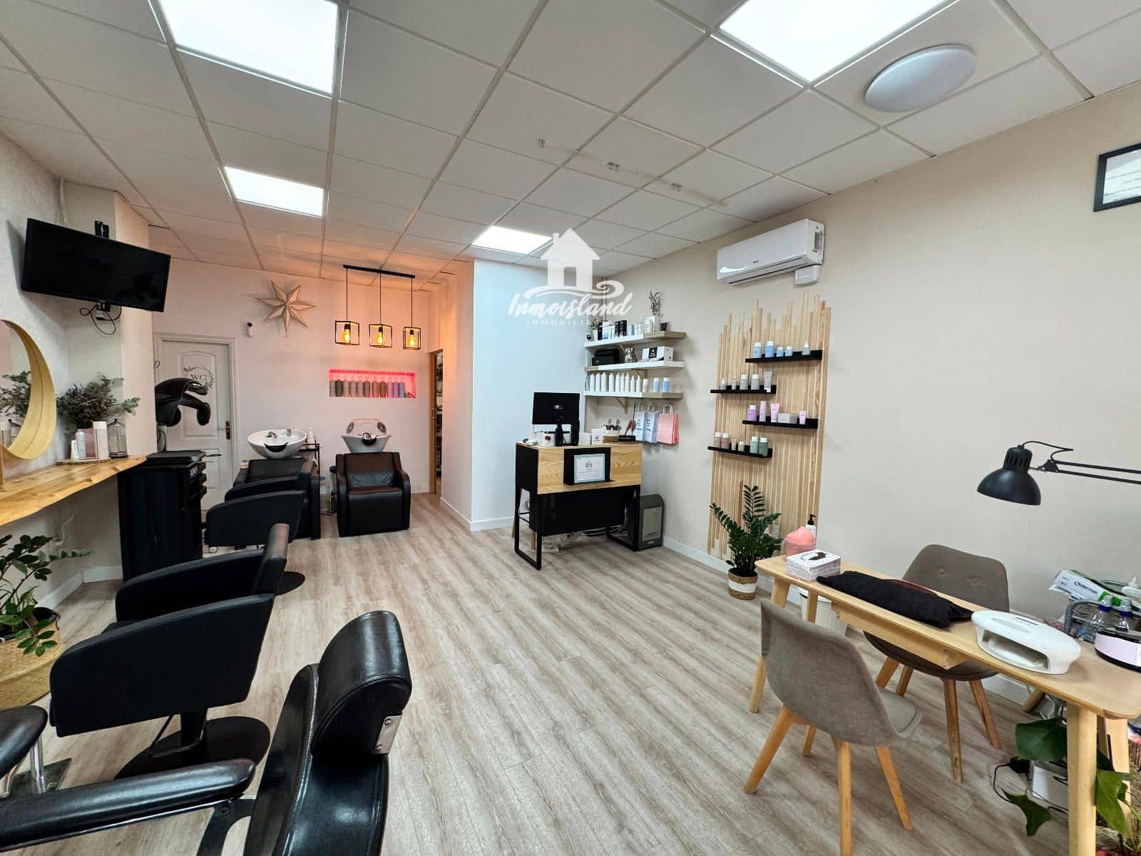 Local Commercial à louer à Arona - 800 € (Ref: 9547289)