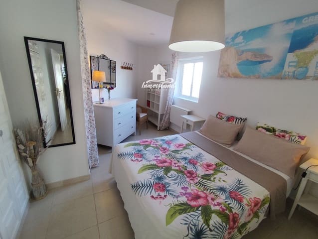 2 slaapkamer Villa te koop in Golf del Sur, San Miguel de Abona met zwembad - € 295.000 (Ref: 9611919)