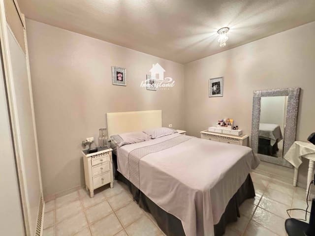 2 camera da letto Appartamento in vendita in Arona con garage - 225.000 € (Rif: 9699875)