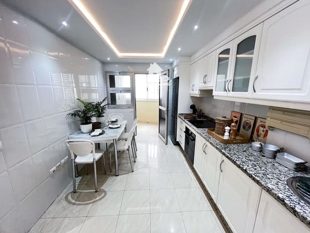 3 quarto Apartamento para venda em Playa Paraiso, Adeje com piscina - 470 000 € (Ref: 9726169)