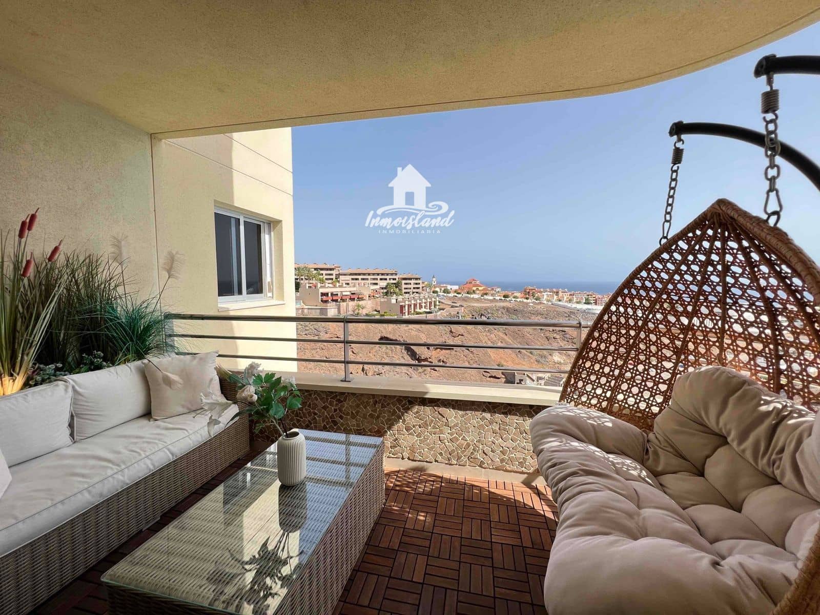 3 bedroom Flat for sale in Playa Paraiso with pool - € 470,000 (Ref: 9726169)