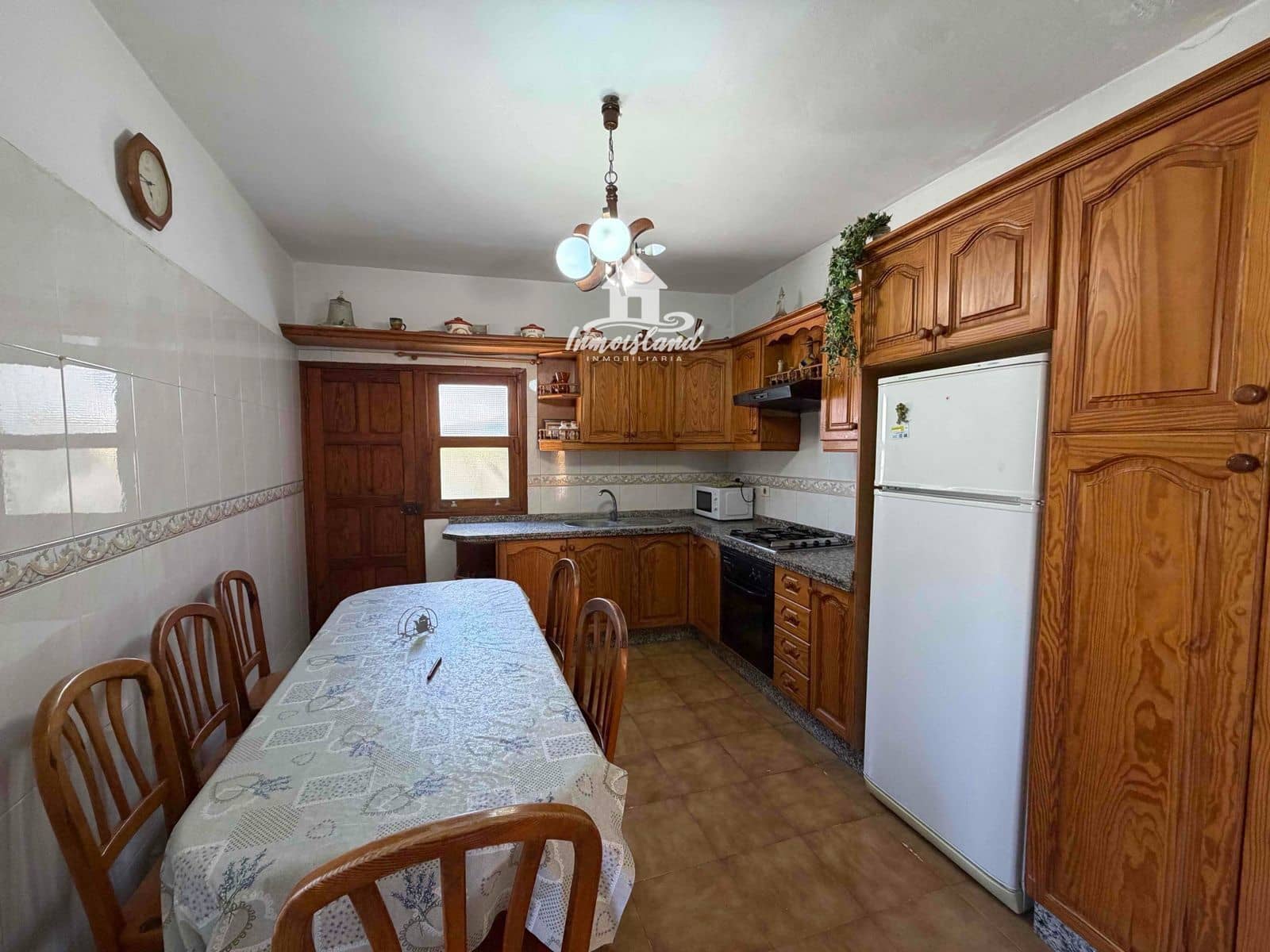 6 sypialnia Willa na sprzedaż w Guia de Isora z garażem - 300 000 € (Ref: 9779102)