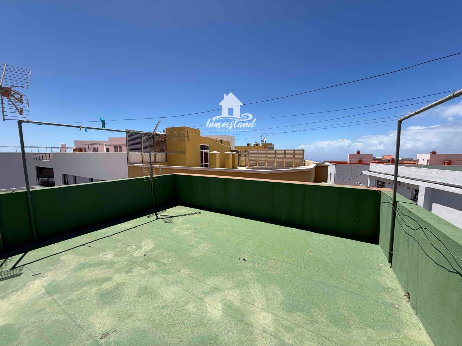 6 sypialnia Willa na sprzedaż w Guia de Isora z garażem - 300 000 € (Ref: 9779102)