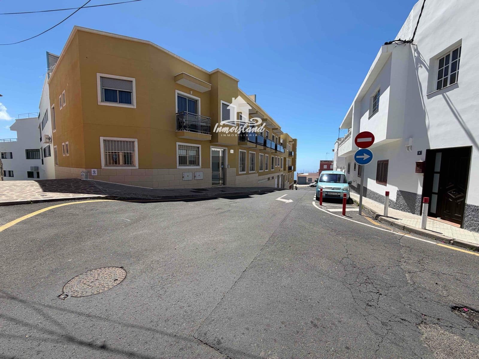 6 sypialnia Willa na sprzedaż w Guia de Isora z garażem - 300 000 € (Ref: 9779102)