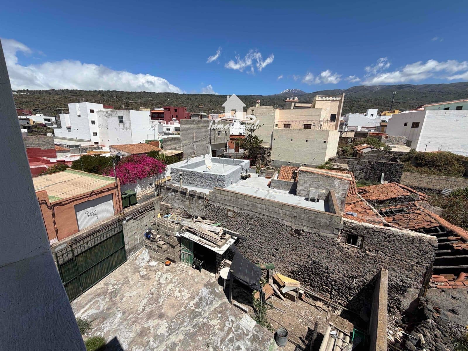 6 sypialnia Willa na sprzedaż w Guia de Isora z garażem - 300 000 € (Ref: 9779102)