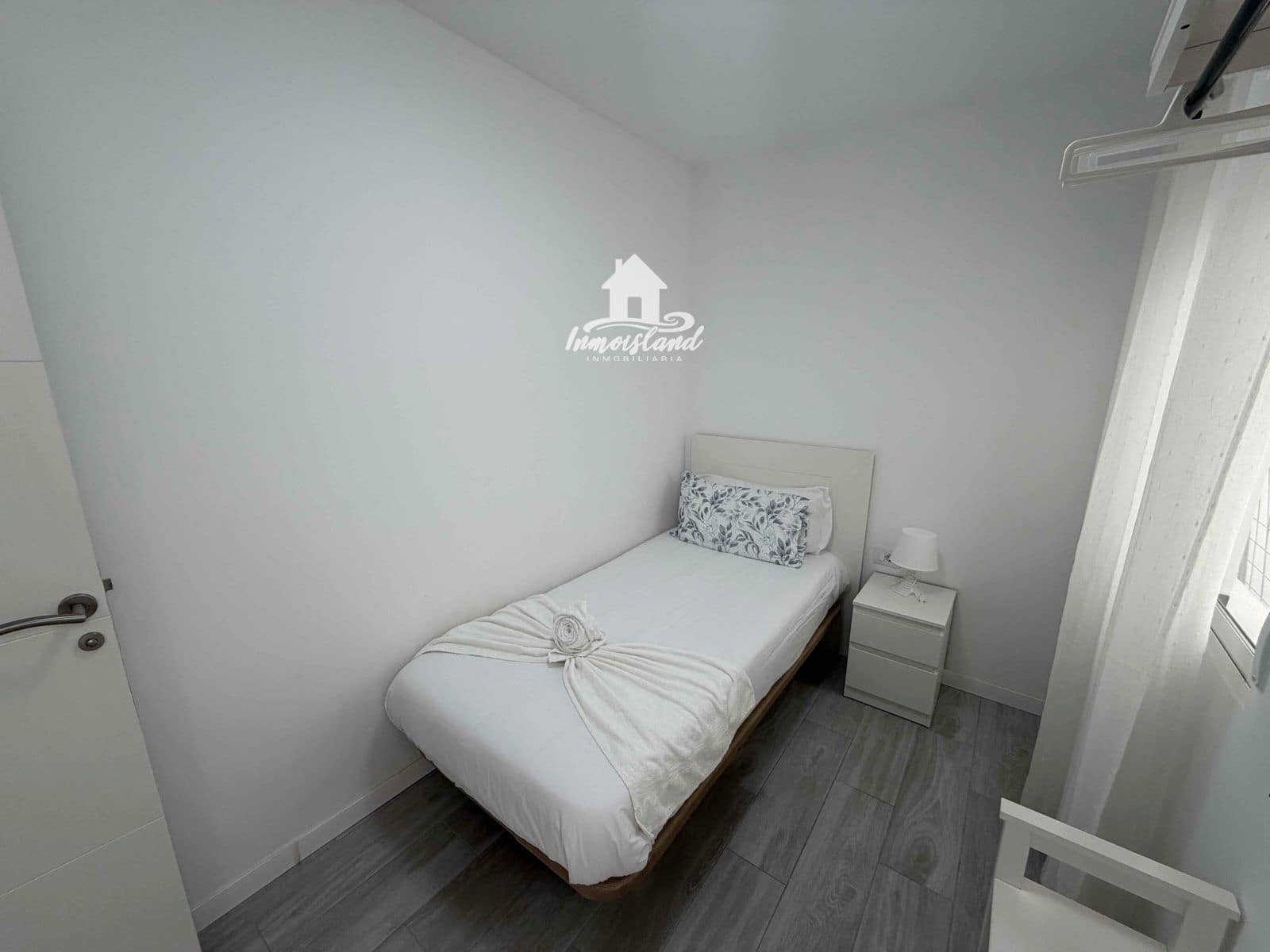 2 sypialnia Mieszkanie do wynajęcia w Playa San Juan - 1 300 € (Ref: 9793513)