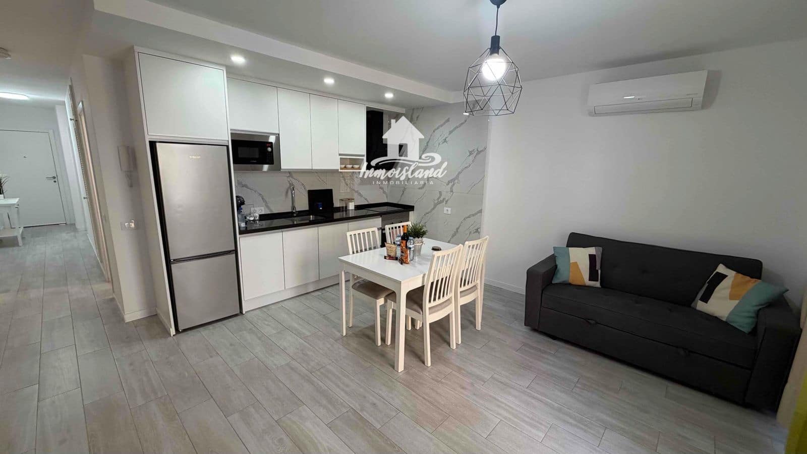 2 sypialnia Mieszkanie do wynajęcia w Playa San Juan - 1 300 € (Ref: 9793513)