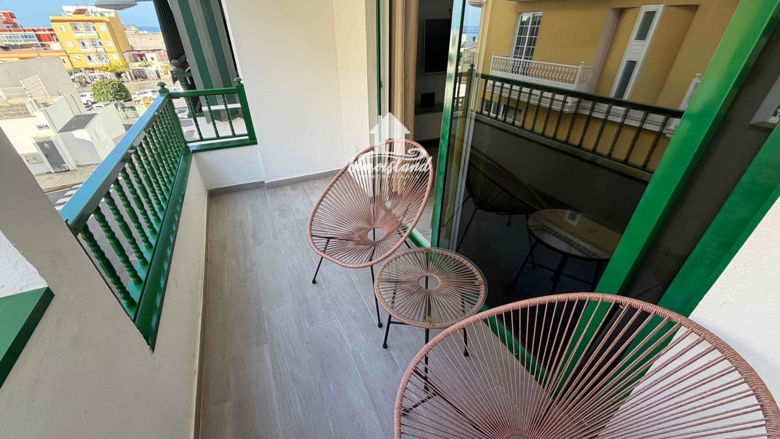 2 sypialnia Mieszkanie do wynajęcia w Playa San Juan - 1 300 € (Ref: 9793513)