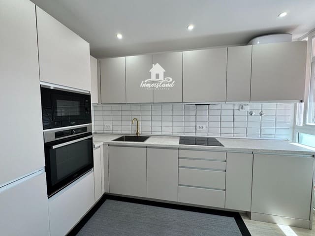 2 soverom Leilighet til leie i Adeje med garasje - € 1 500 (Ref: 9802975)