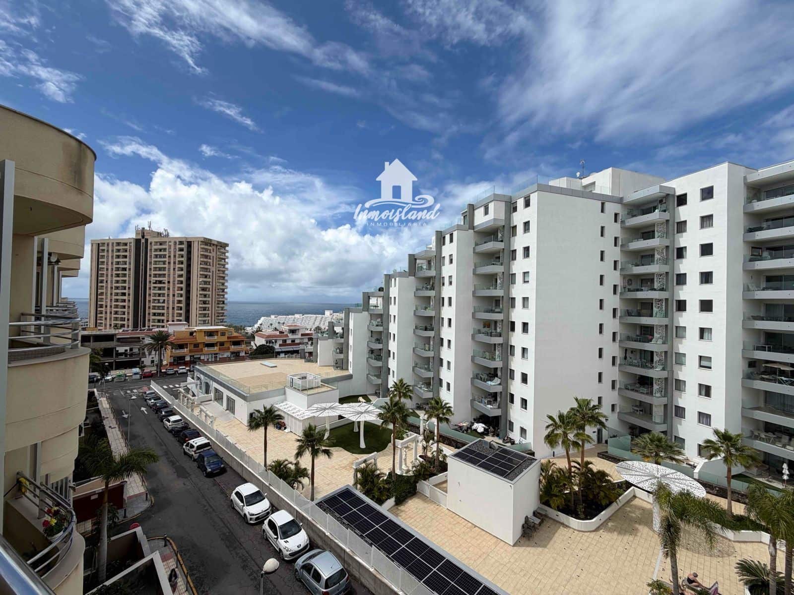 2 bedroom Flat for sale in Playa Paraiso with pool - € 335,000 (Ref: 9823262)