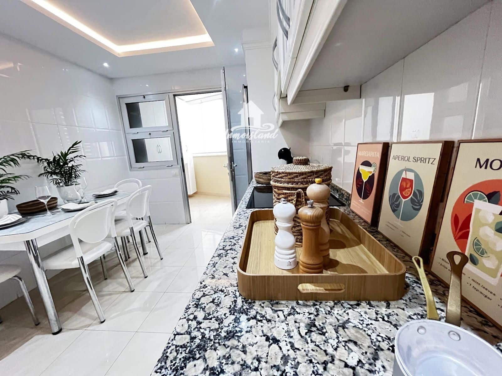 3 sovrum Lägenhet att hyra i Playa Paraiso med pool - 2 600 € (Ref: 9832776)