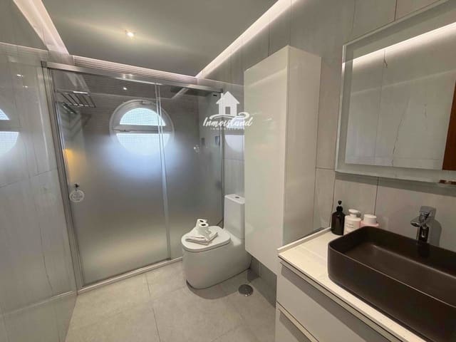 Piso de 3 habitaciones en Playa Paraiso, Adeje en alquiler con piscina - 2.600 € (Ref: 9832776)