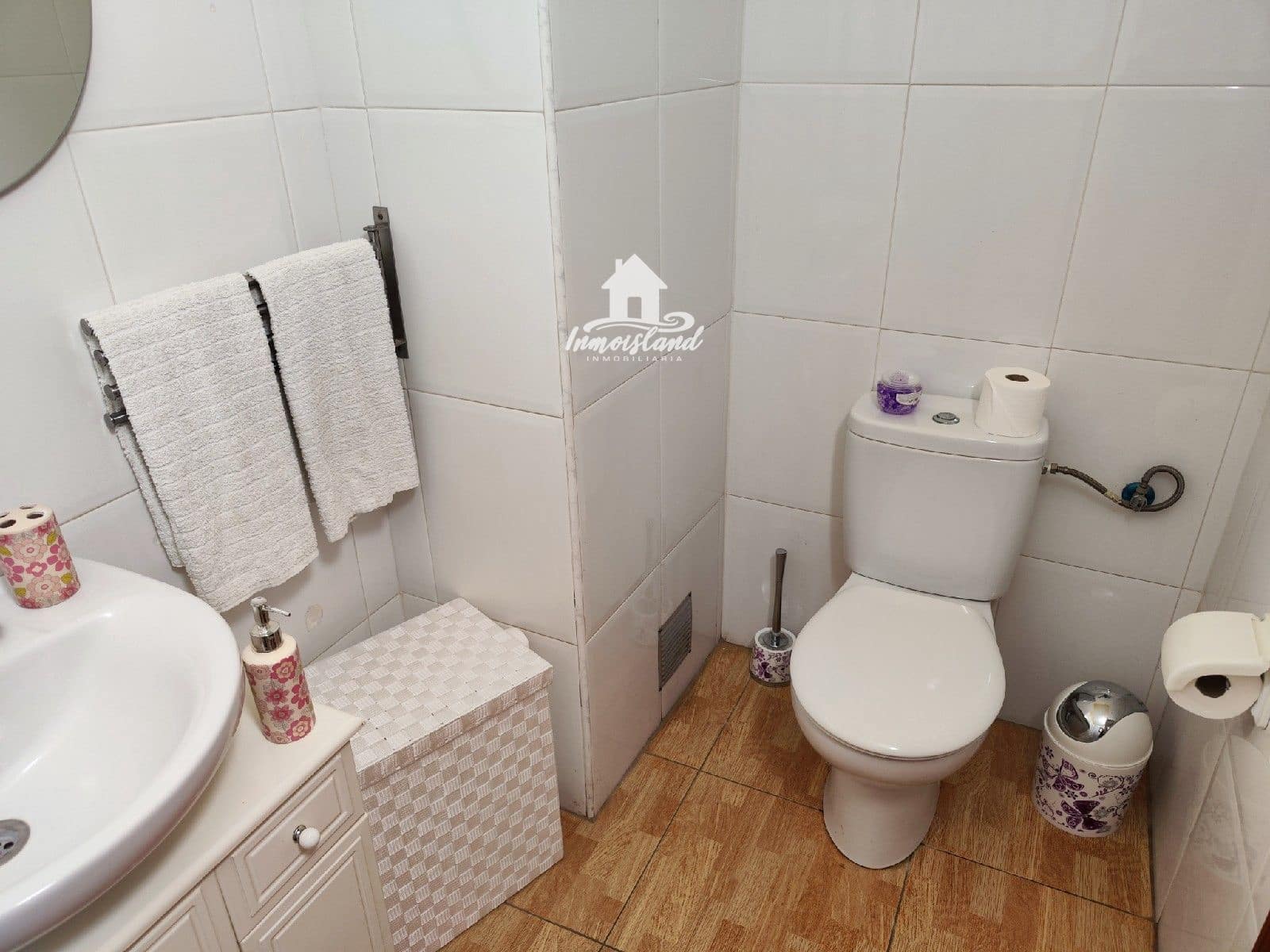 Appartement de 2 chambres à louer à Guia de Isora - 900 € (Ref: 9872301)