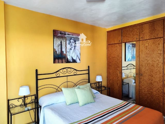 Appartement de 2 chambres à louer à Guía de Isora - 900 € (Ref: 9872301)